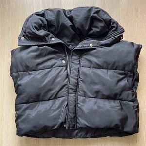 Oversized Cropped Black Puffer Vest